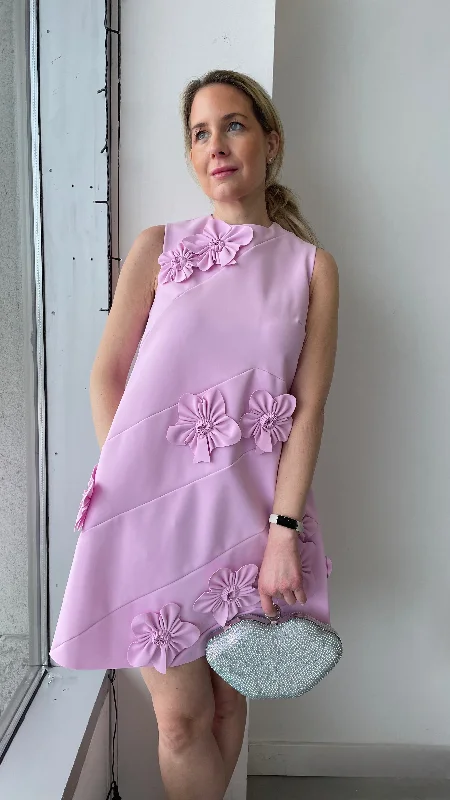 Greta Constantine Elodie Seamed-Floral Babydoll Dress Hot new arrivals in floral dresses Greta Constantine Elodie Seamed-Floral Babydoll Dress Hot new arrivals in floral dresses